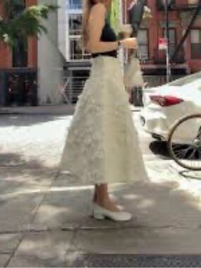 NWT Zara ZW Collection structured Midi Skirt Size Large